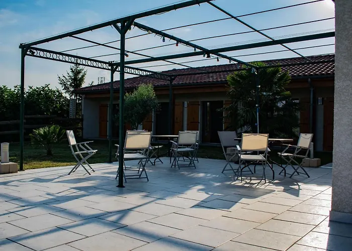 D'hotes Lempery Bed & Breakfast Puechoursi