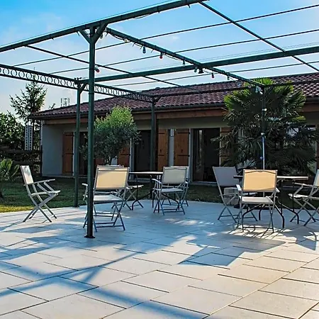 D'hotes Lempery Bed and breakfast Puechoursi